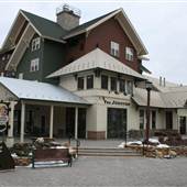Snowshoe Resort - Highland House, The Juction Restaurant & Saloon