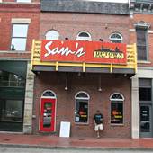 Sam's Uptown Cafe & Bar