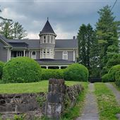 Ronceverte-residential neighborhoods