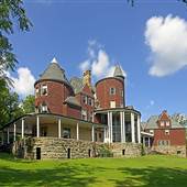 DAVIS & ELKINS COLLEGE - Halliehurst Hall