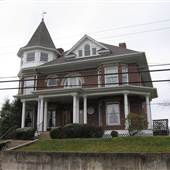 GLENVILLE STATE COLLEGE - Alumni Center