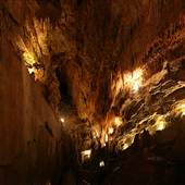 SMOKE HOLE ATTRACTIONS - Smoke Hole Caverns