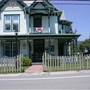 Hillsboro House Bed & Breakfast